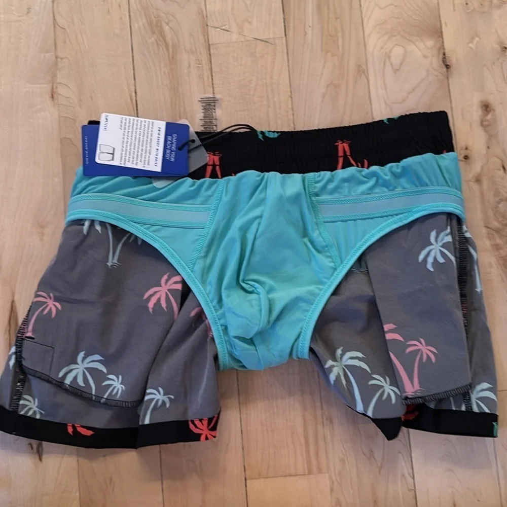 Men’s Rounderbum Lift Tech Swim Trunks